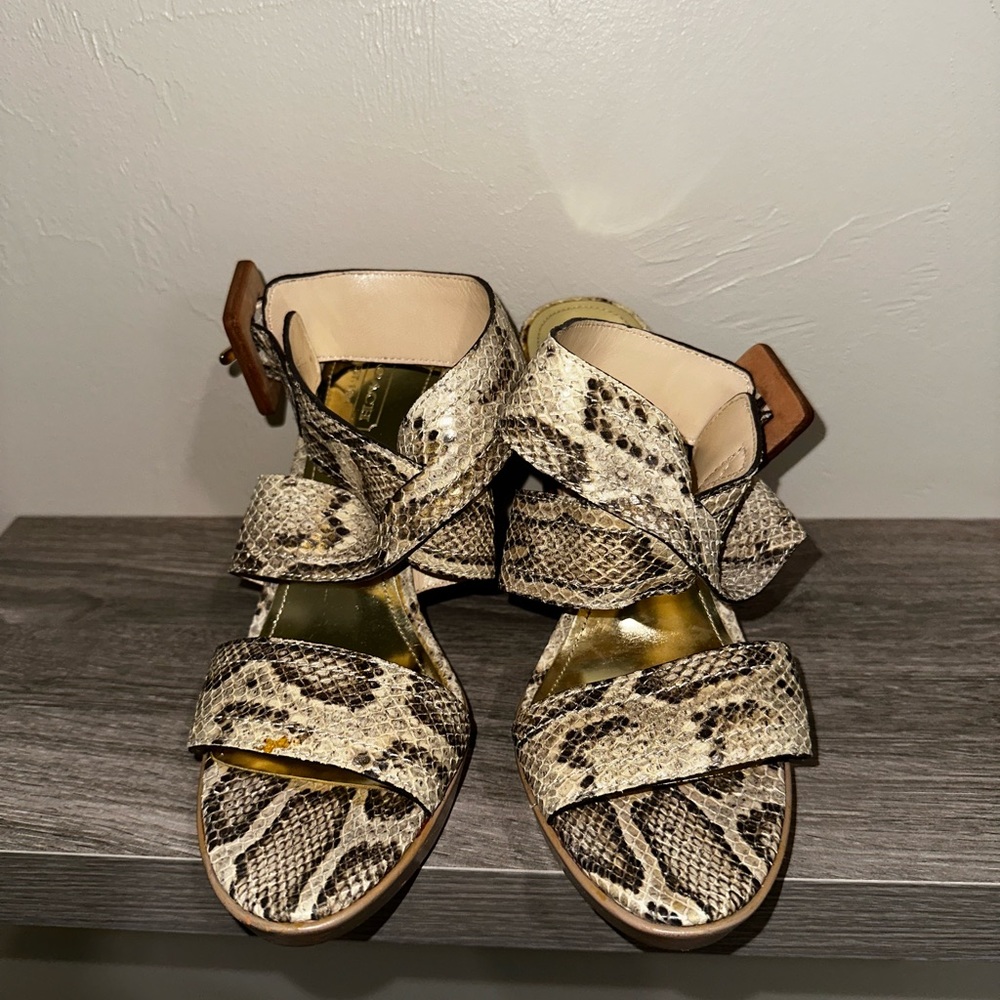 Coach heels - Picture 2 of 5
